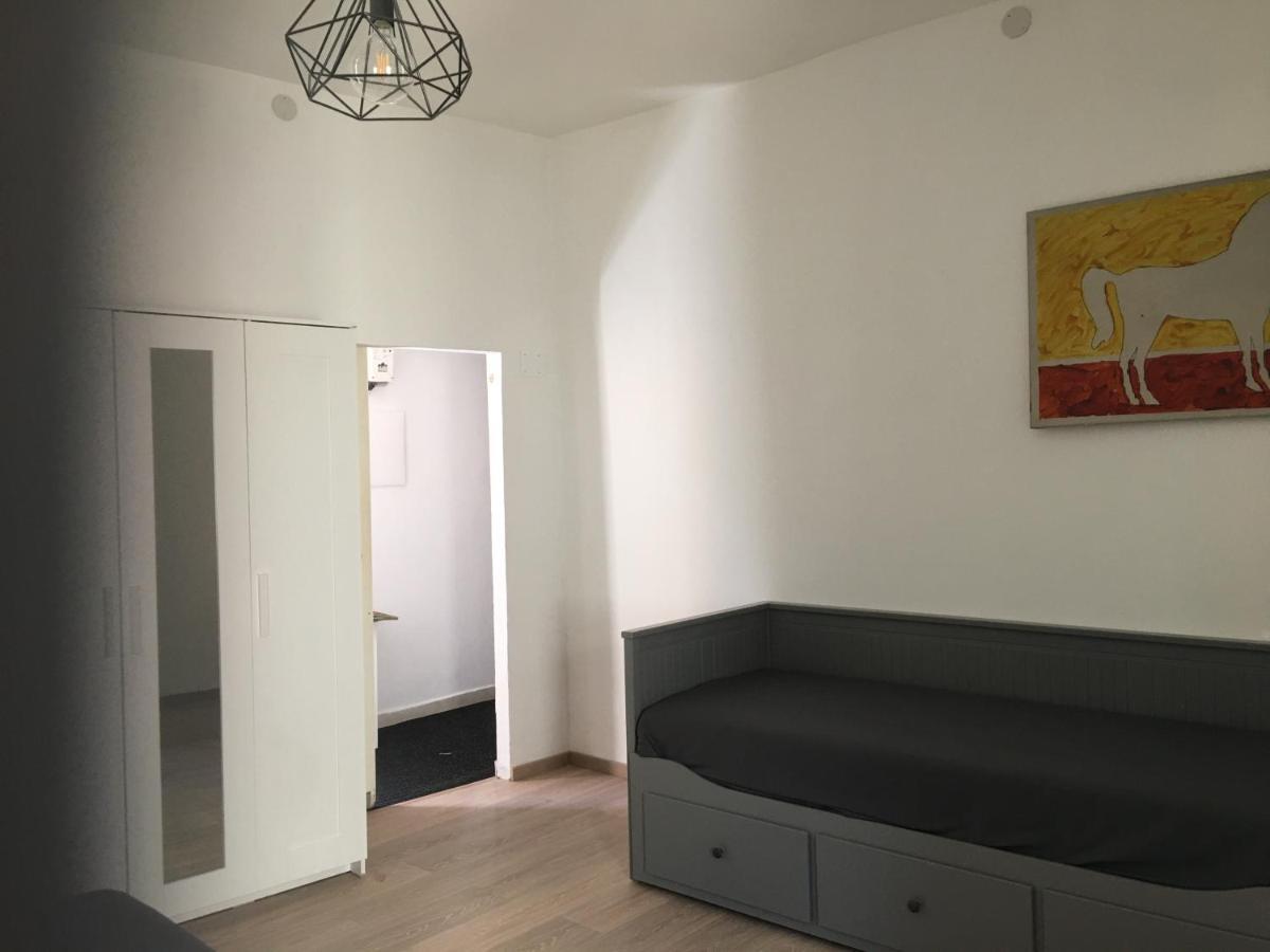 La Casa Nell'Antico Cortile Apartment คาตาเนีย ภายนอก รูปภาพ