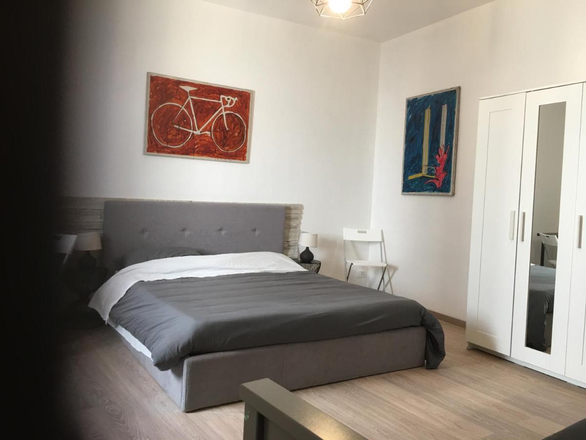 La Casa Nell'Antico Cortile Apartment คาตาเนีย ภายนอก รูปภาพ